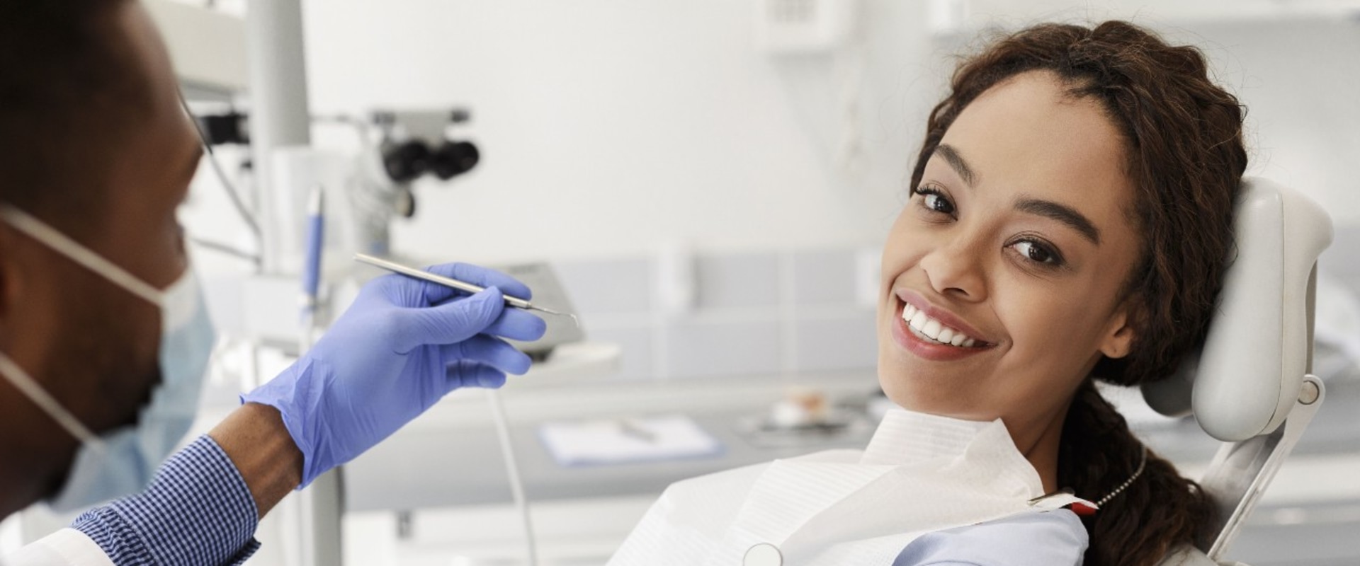 What is a cosmetic dentist vs orthodontist?